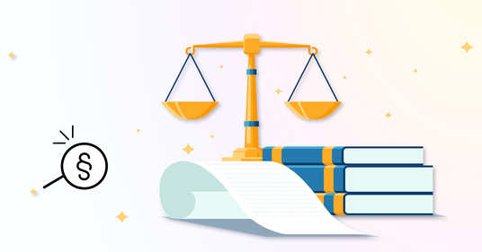 Illustratie van een weegschaal bovenop een stapel wetboeken en een opgerold document. Links staat een vergrootglas met een juridisch paragraafteken. De afbeelding symboliseert wetgeving, juridische toetsing en naleving van regels.