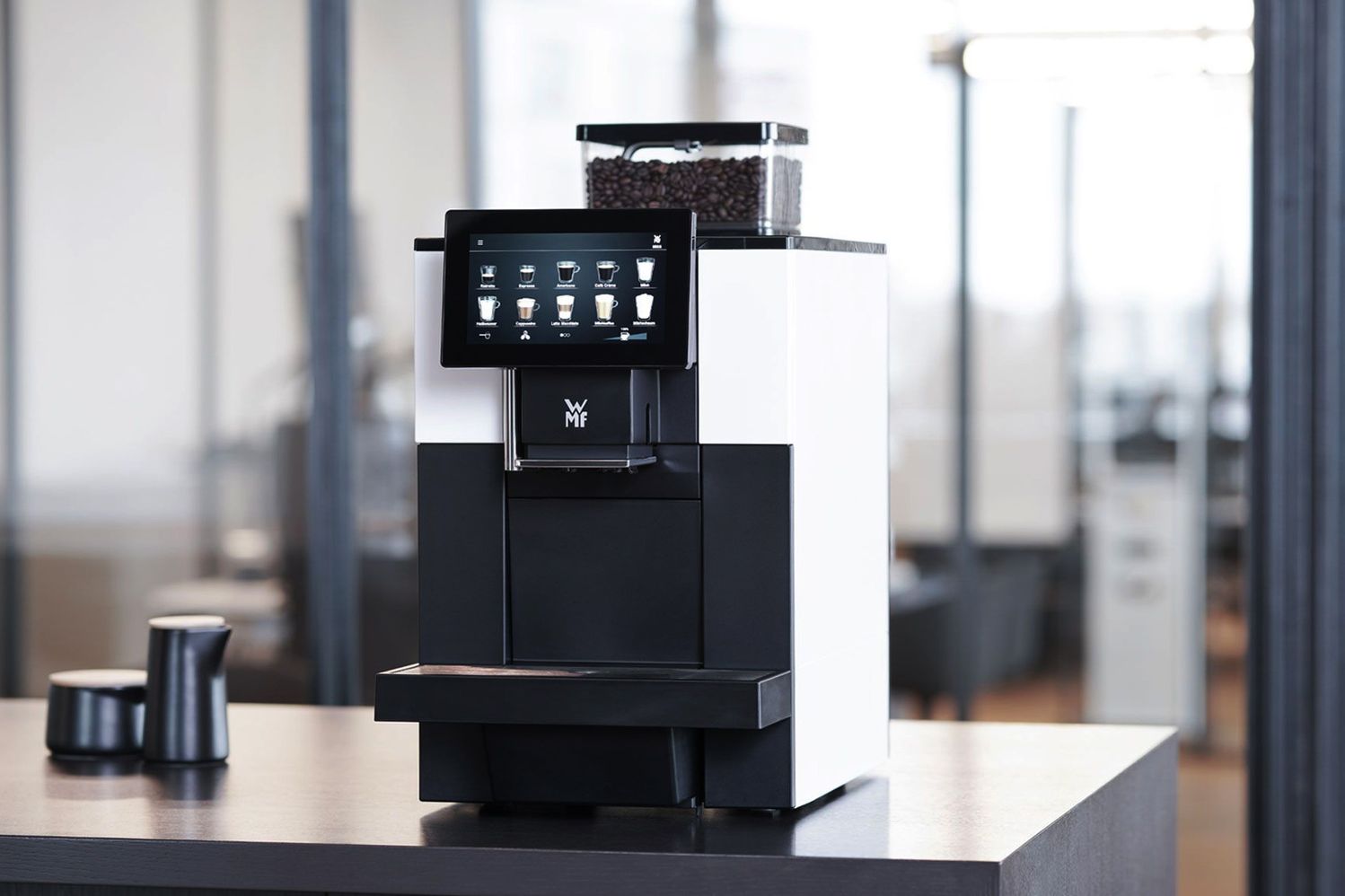 wmf-pcm_pdp-950s_Extras_cm-stage_72ppi_16-9_1920x1080_final