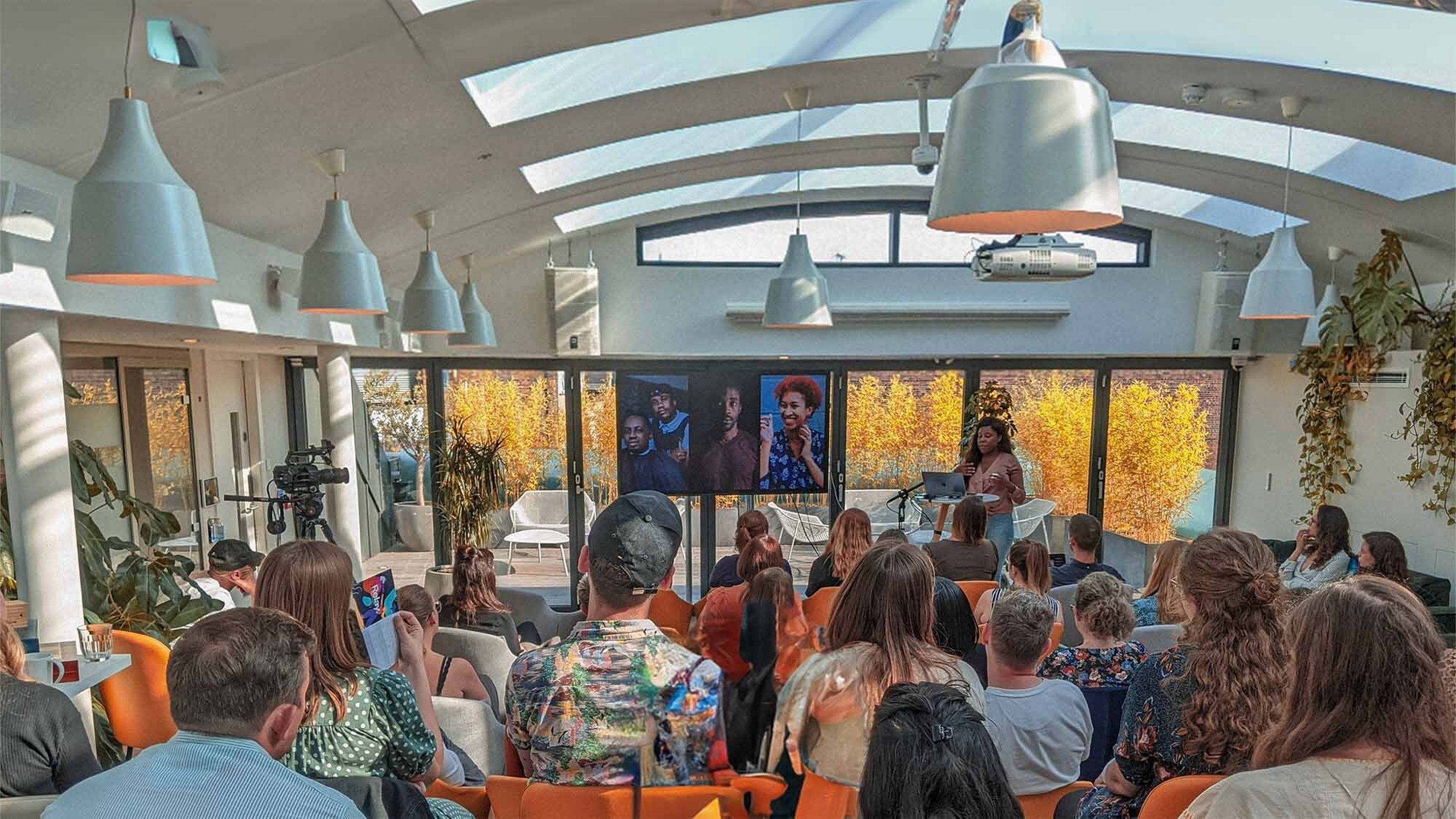 Navigating the Greenwashing / Greenhushing Tightrope