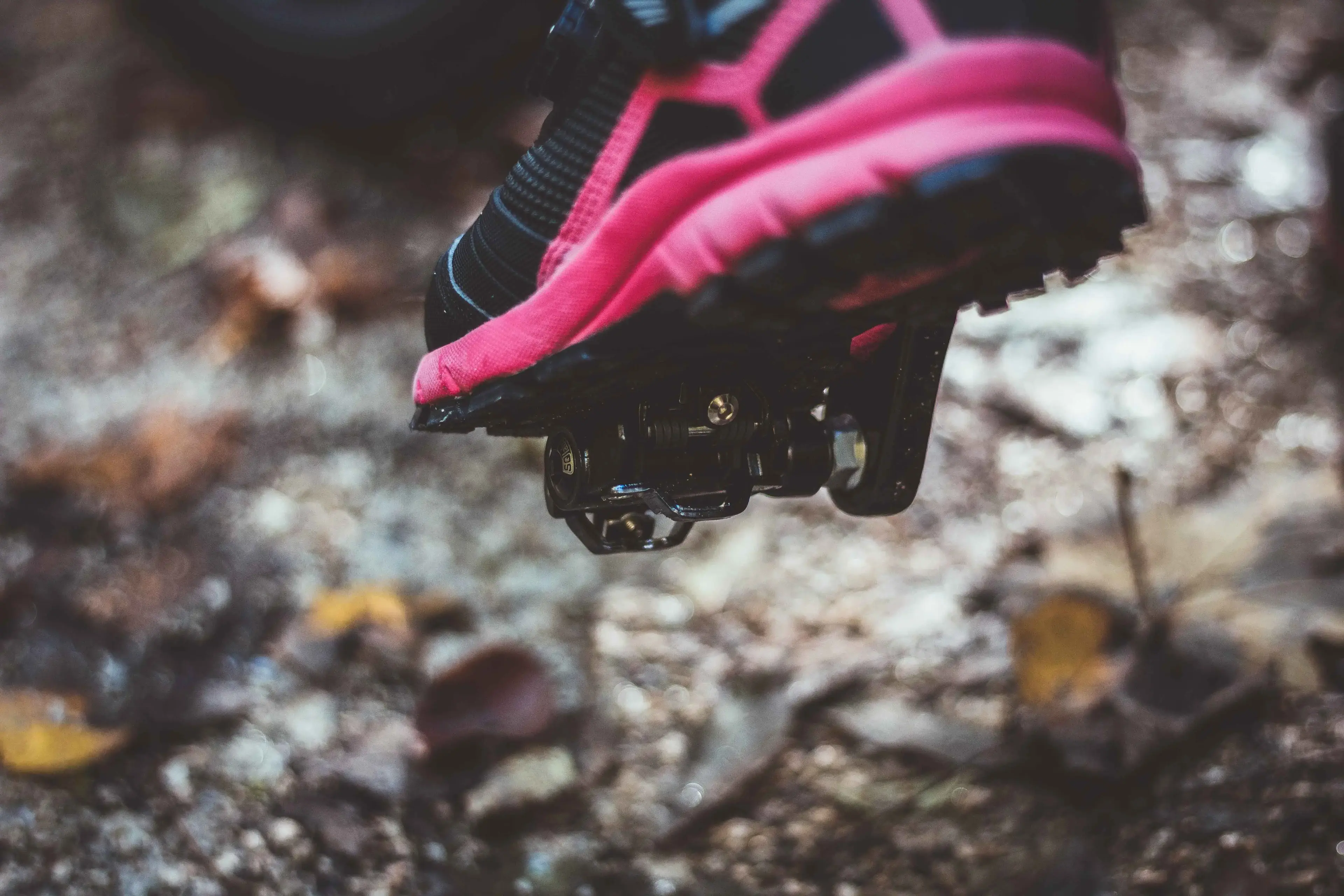 Detailansicht Klickpedale mit Klickschueh am Fahrrad